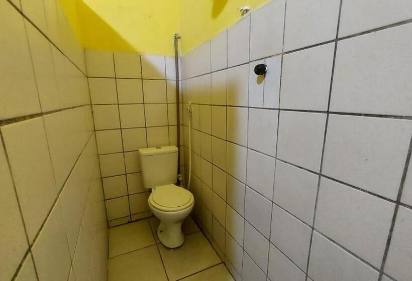 غرفة قياسية ثلاثية, Pousada Bomfim