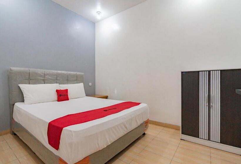 Номер Стандарт, Reddoorz Near Prujakan Station Cirebon
