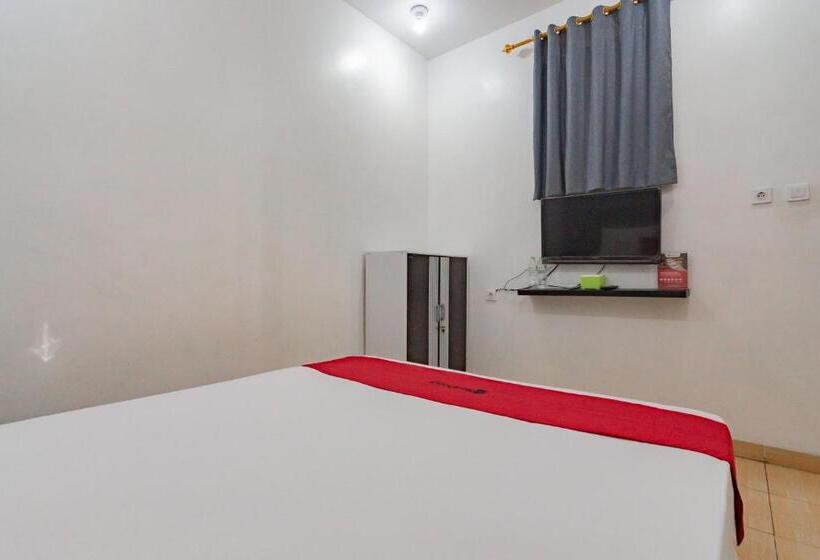 غرفة إقتصادية, Reddoorz Near Prujakan Station Cirebon