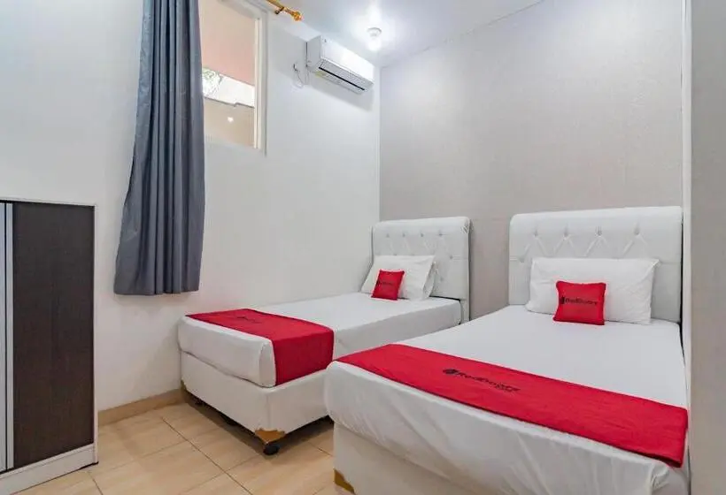スタンダードルーム, Reddoorz Near Prujakan Station Cirebon