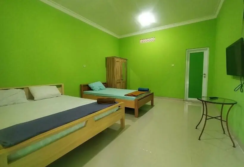 Perhehuone, Villa Batu Tua Puncak Mitra Reddoorz