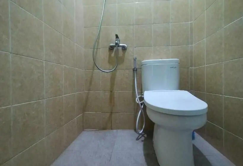 Perhehuone, Villa Batu Tua Puncak Mitra Reddoorz