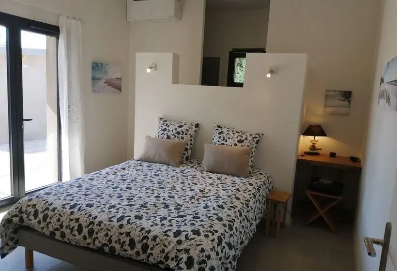 اتاق لوکس با چشم‌انداز باغ, La Maison Du Cotton   Gîte Bioclimatique
