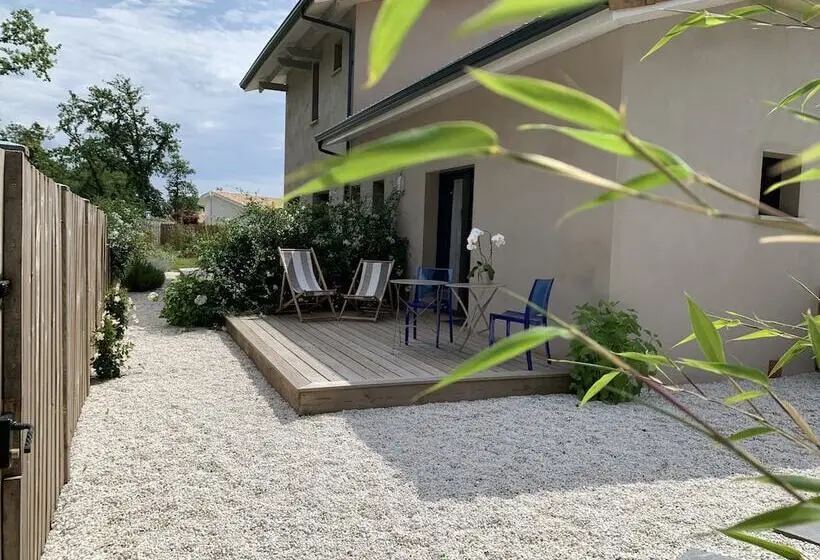 اتاق لوکس با چشم‌انداز باغ, La Maison Du Cotton   Gîte Bioclimatique