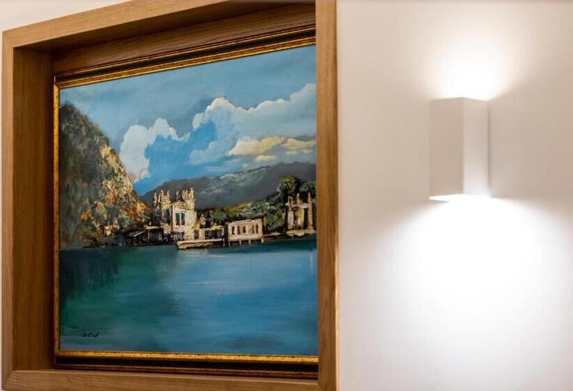 스탠다드 룸 킹사이즈 침대, Vespri Luxury Rooms & Suites