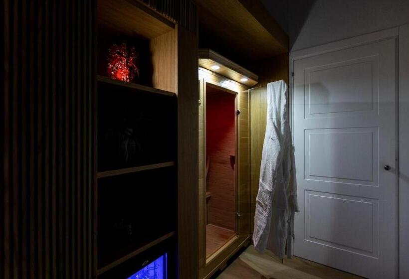 스탠다드 룸 킹사이즈 침대, Vespri Luxury Rooms & Suites