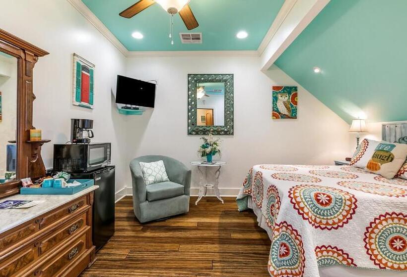 جناح مطلّ علي البحر, De La Bleau B&b