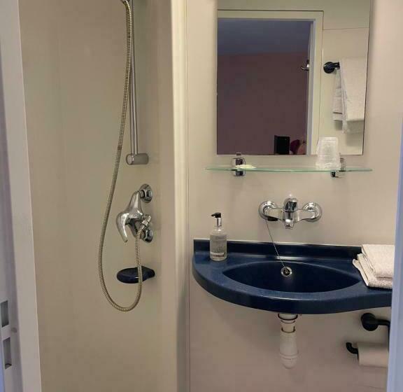 スタンダードルーム, Le Lobreont