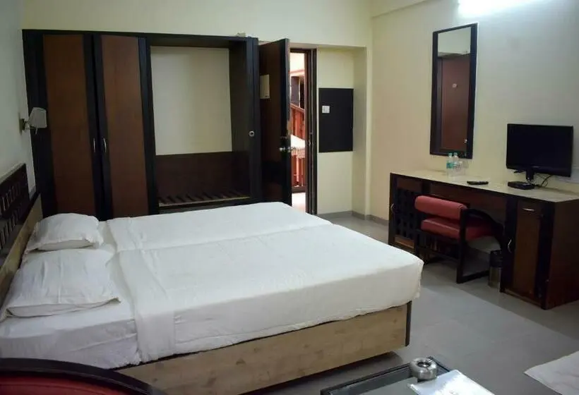 Standard Room, Metropolis