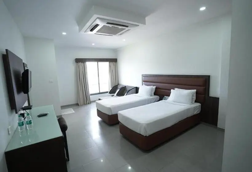 Superior Room, Metropolis