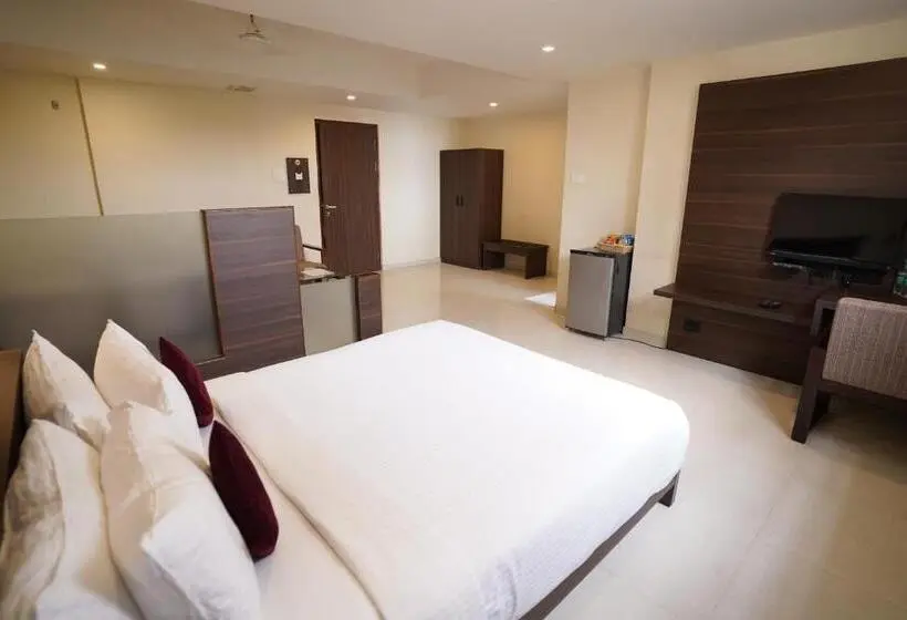 Junior Suite, Metropolis