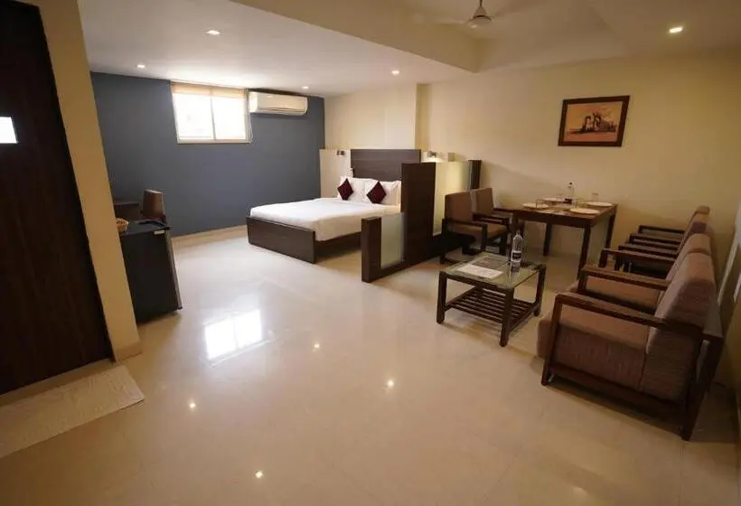 Junior Suite, Metropolis