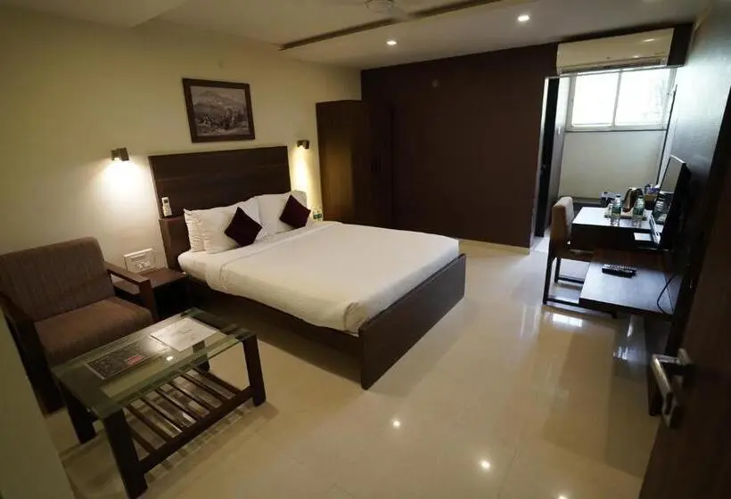Deluxe Room, Metropolis