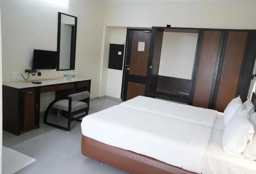Standard Room, Metropolis