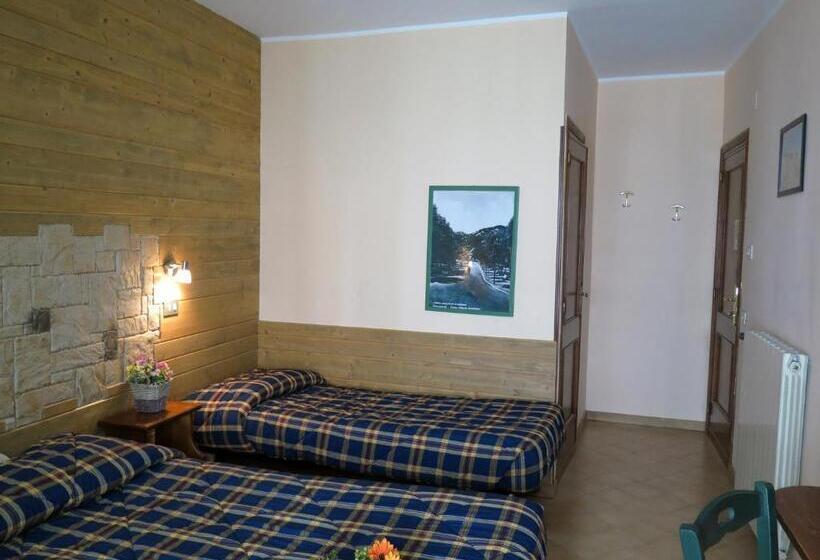 اتاق استاندارد سه نفره, Affittacamere Prato Rosso