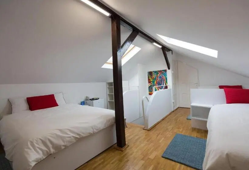 Standard Neljän Hengen Huone, Casa Ris
