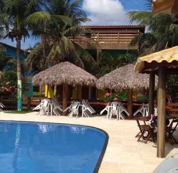 プールの見えるスタンダードトリプルルーム, Pousada E Restaurante Lagoa Azul