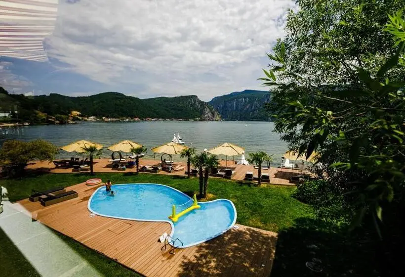 景色の見えるトリプルスタンダードルーム, Pensiunea Decebal Resort Cazanele Dunarii