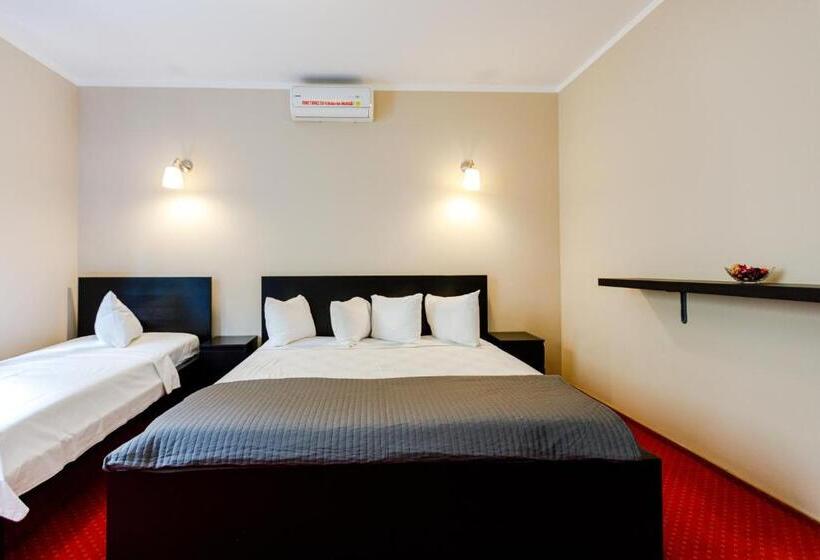 غرفة إقتصادية ثلاثية, Pensiunea Decebal Resort   Cazanele Dunarii