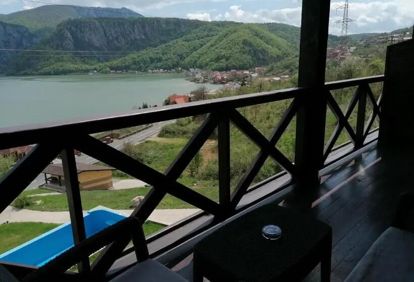 オーシャンビューデラックスルームバルコニー付き, Pensiunea Decebal Resort Cazanele Dunarii