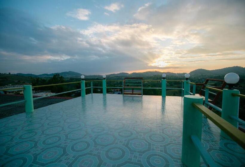 اتاق استاندارد چهار تخته, เขาค้อ กุหลาบแดง รีสอร์ท