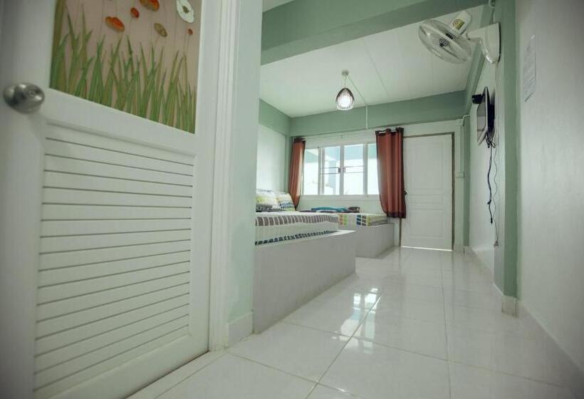 اتاق استاندارد چهار تخته, เขาค้อ กุหลาบแดง รีสอร์ท