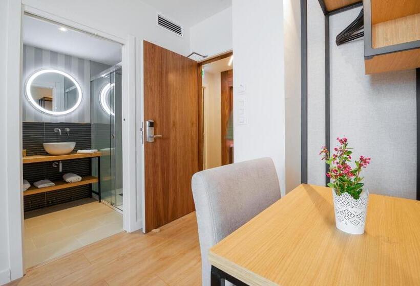 デラックスルーム, Condado Ourense