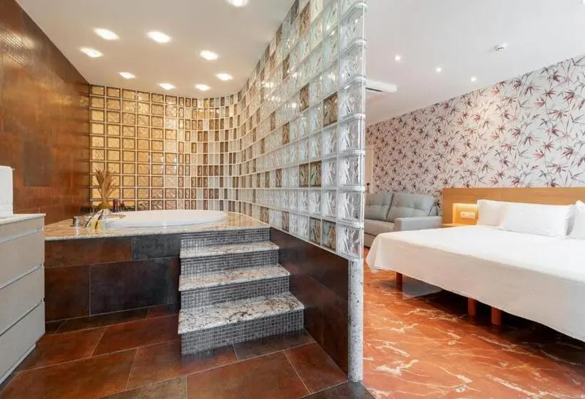 デラックススイート, Condado Ourense