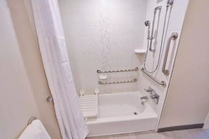 スタンダードルーム, Doubletree By Hilton Atlanta  Alpharetta