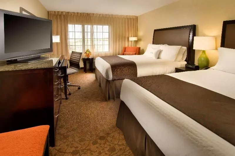 اتاق استاندارد, Doubletree By Hilton  Sterling  Dulles Airport