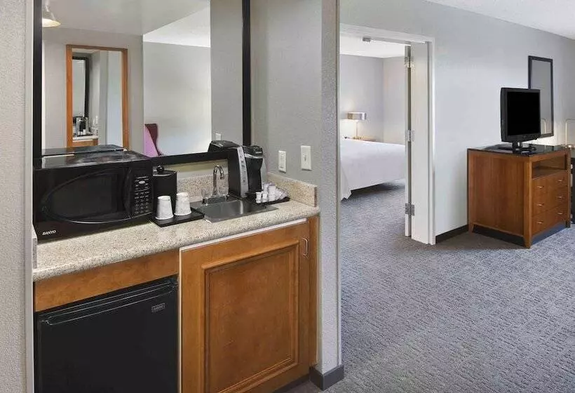 スイート, Hilton Garden Inn Jackson/madison