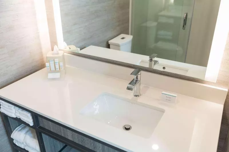 Standard-huone King-vuode, Hilton Garden Inn Los Angeles Montebello