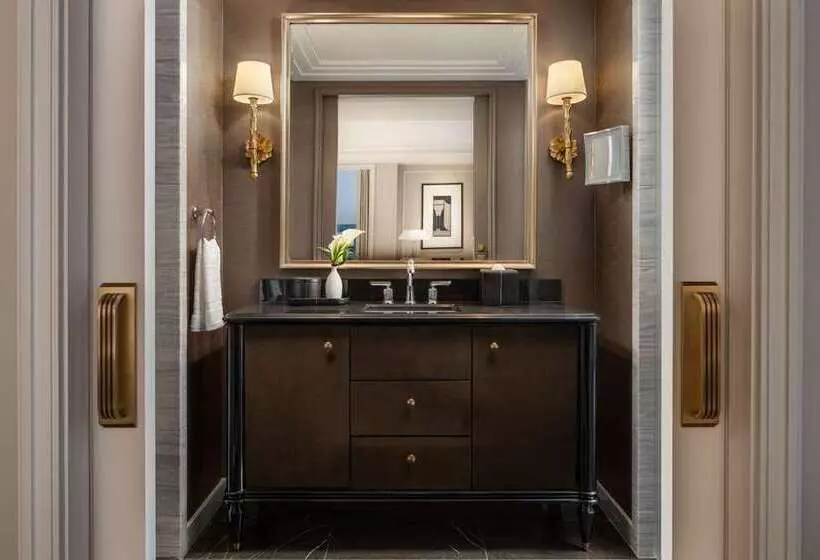 اتاق استاندارد با تخت بزرگ, Hilton President Kansas City
