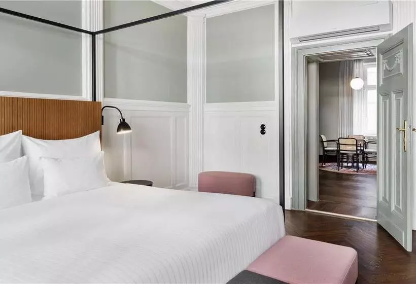 سوئیت با تخت بزرگ, Hilton President Kansas City