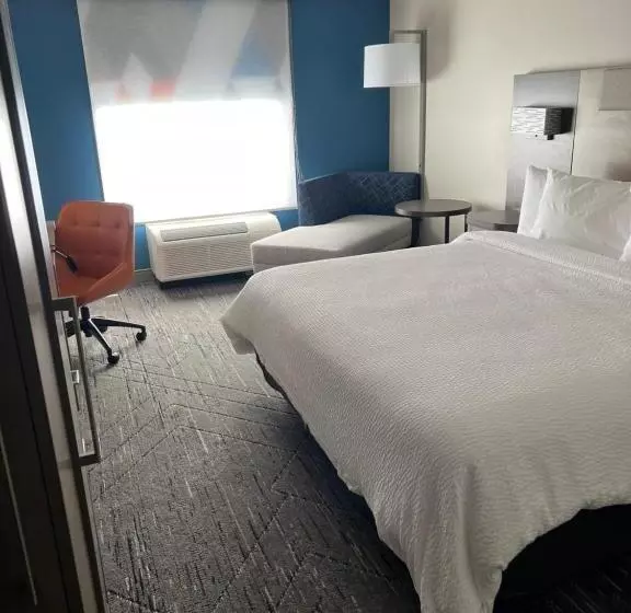 キングサイズベッドのスイートルーム, Holiday Inn Express Birmingham Irondale East, An Ihg