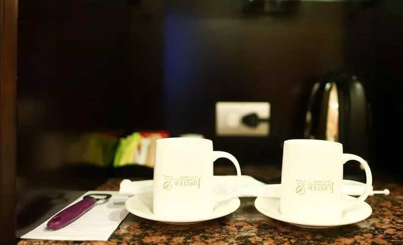 سوییت جونیور, Jupiter International Hotel   Cazanchis