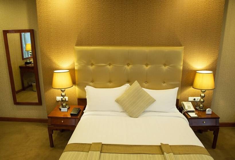 جناح جونيور, Jupiter International Hotel   Cazanchis