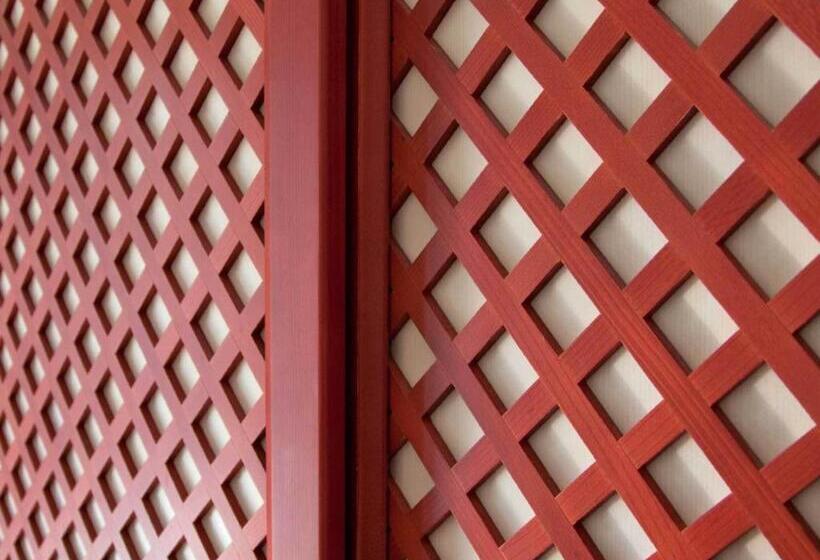 חדר סטנדרט, Katja