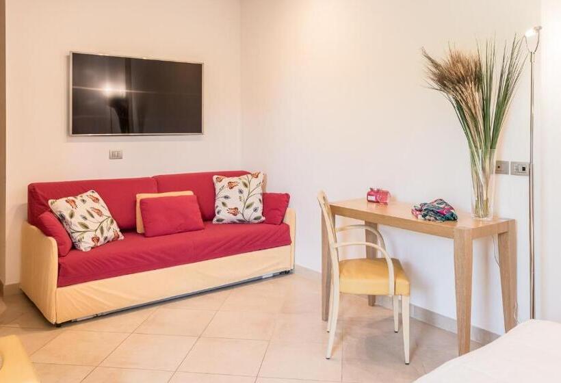 סוויטת ג'וניור, Katja