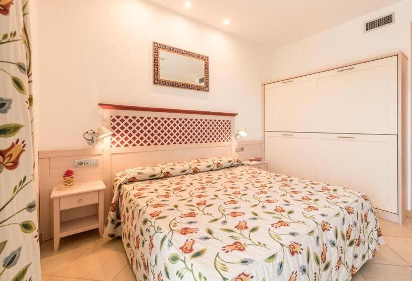 חדר סטנדרט לארבעה, Katja