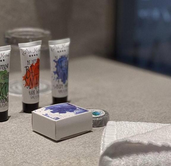 غرفة قياسية, Park