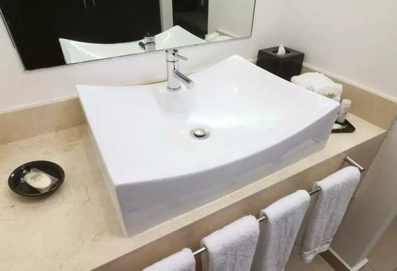 ２ダブルベッドのスタンダードルーム, Wyndham Garden Guadalajara Acueducto