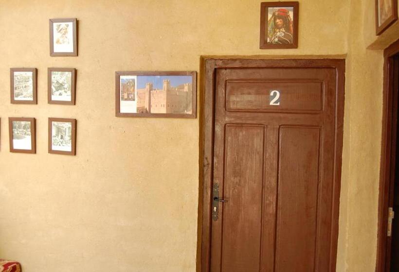 חדר סטנדרט לשלושה, Auberge Amellagou