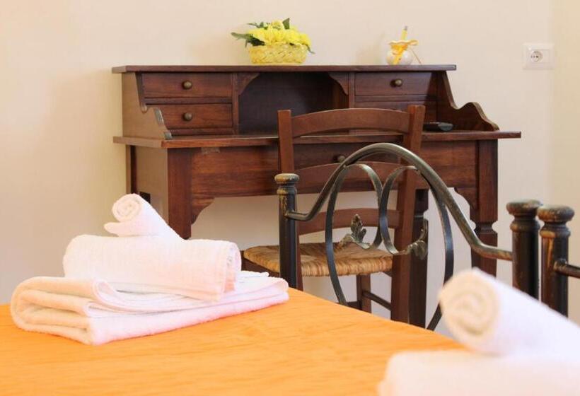 חדר סטנדרט לשלושה עם נוף לגינה, Baglio Bellavista