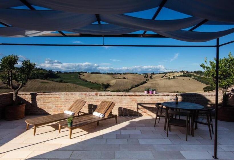 סוויטת ג'וניור עם טרסה, Filodivino Wine Resort & Spa