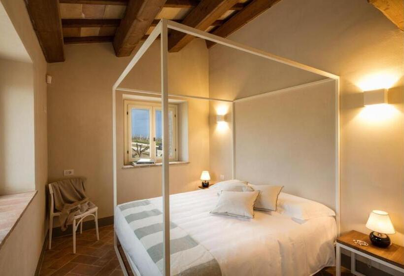 סוויטת ג'וניור עם טרסה, Filodivino Wine Resort & Spa