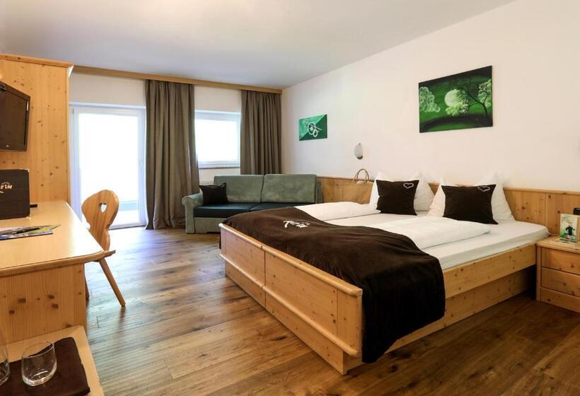 Трехместный Номер Стандарт с Балконом, Alpin