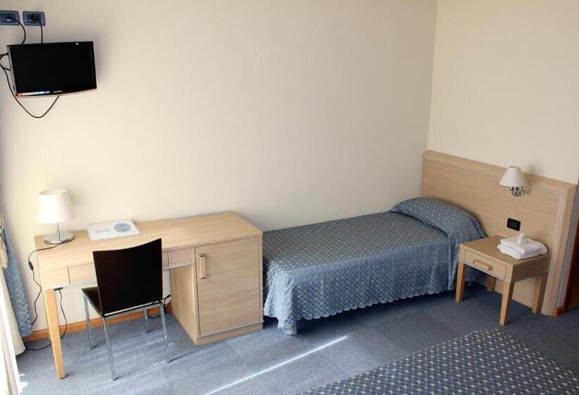 חדר סטנדרט לשלושה, Garnì Bellavista