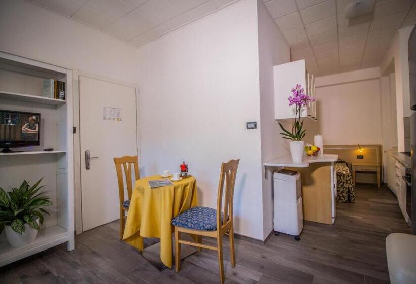 סטודיו סטנדרט עם מרפסת, Garnì Bellavista