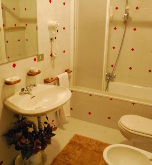 חדר סטנדרט לארבעה, Garnì Zanella